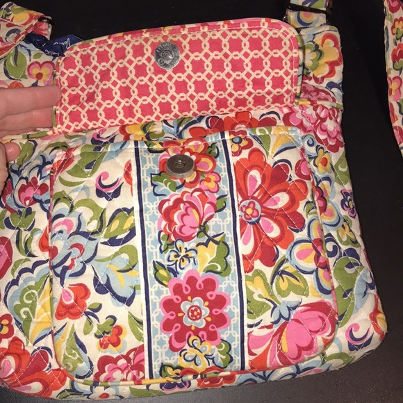 Vera Bradley crossbody floral purse - Picture 2 of 4